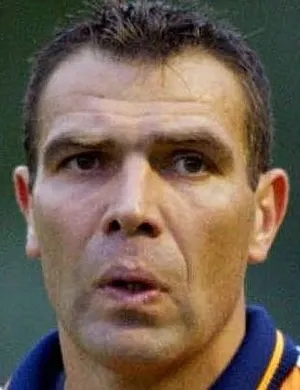 Y. Van Der Straeten