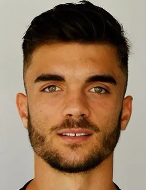 Á. Pérez