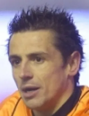 R. Fernández