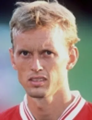 R. Henriksen