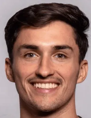 Á. Mateo