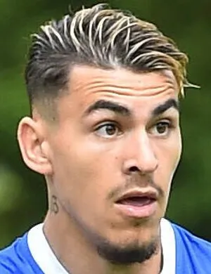 B. Dominguès